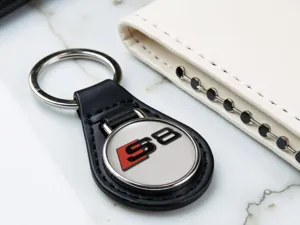 Porta-Anelli Pelle Tocco Design Stile Lucido